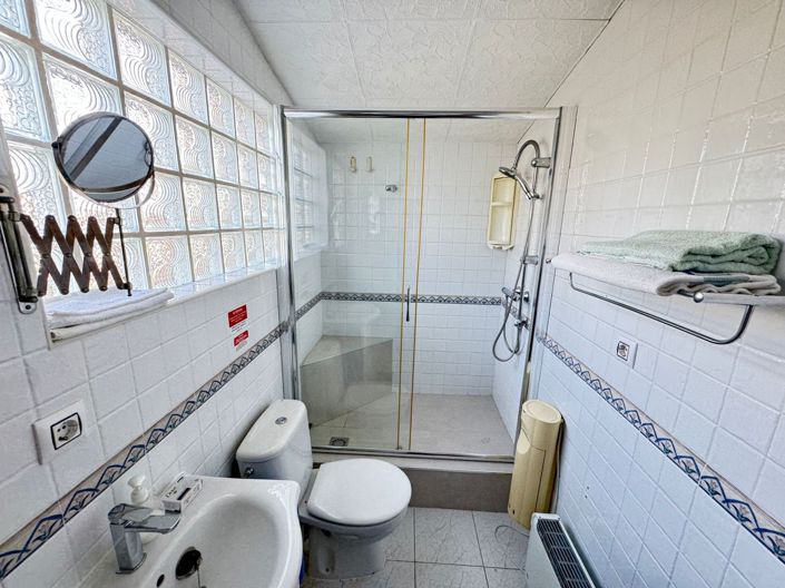 Image No.7-3 Bed Villa for sale