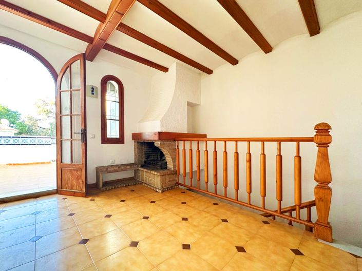 Image No.10-3 Bed Townhouse for sale