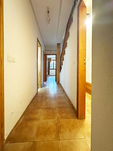 Image No.19-3 Bed Townhouse for sale