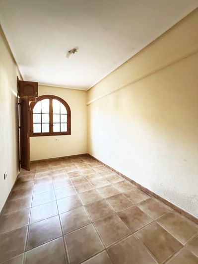 Image No.21-3 Bed Townhouse for sale