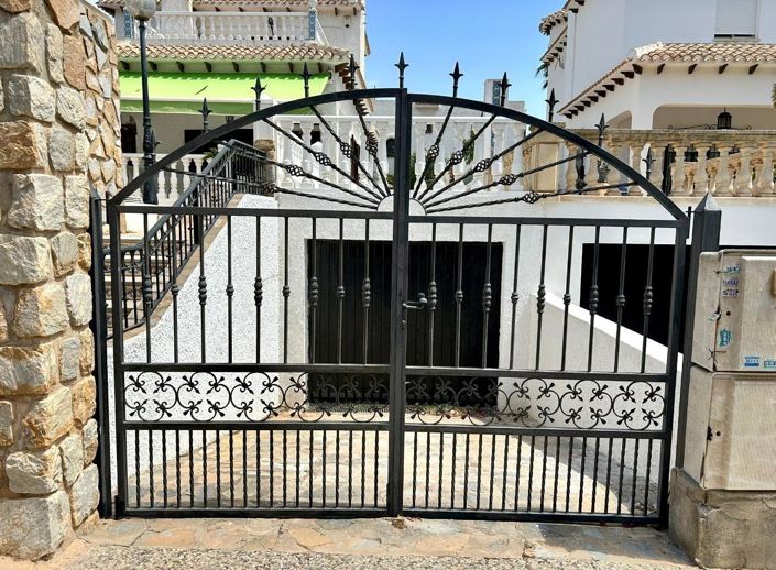 Image No.29-Villa de 4 chambres à vendre à La Zenia