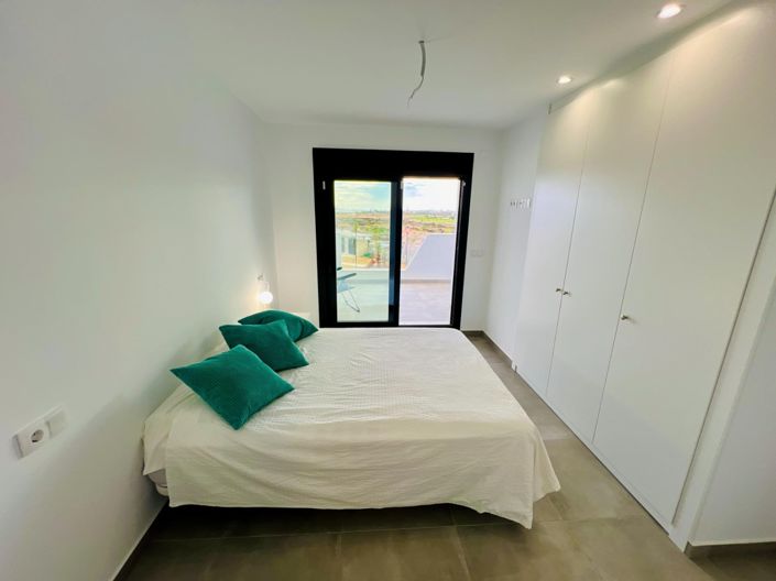 Image No.10-2 Bed Apartment for sale