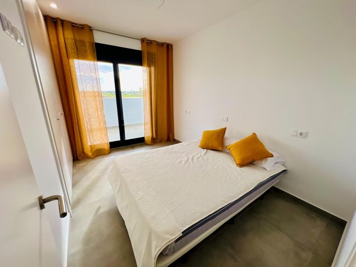 Image No.15-2 Bed Apartment for sale