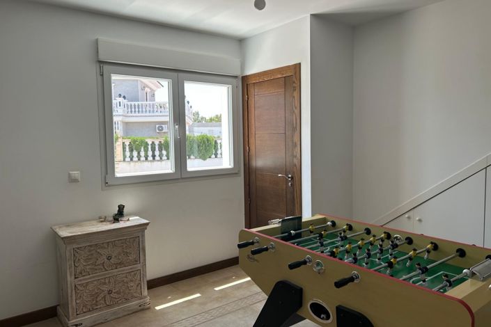 Image No.18-4 Bed Villa for sale