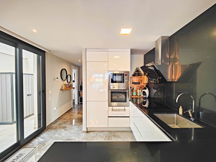 Image No.17-2 Bed Apartment for sale