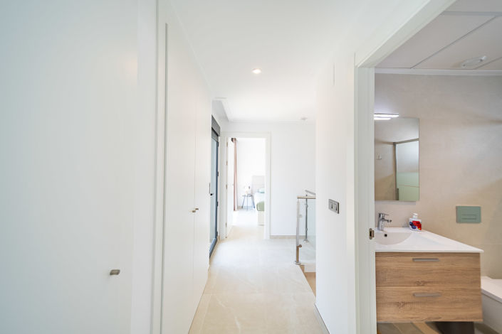 Image No.17-3 Bed Villa for sale