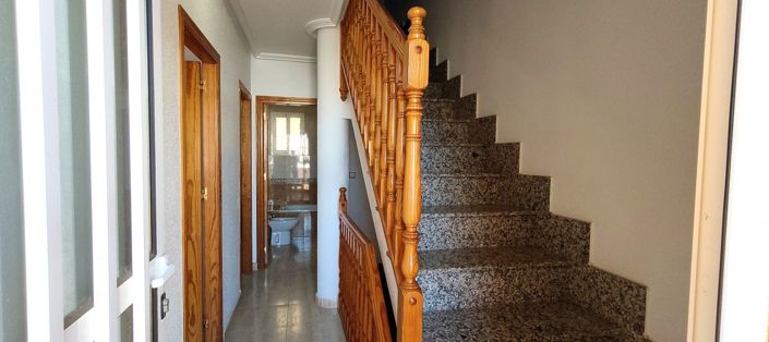 Image No.22-3 Bed Townhouse for sale