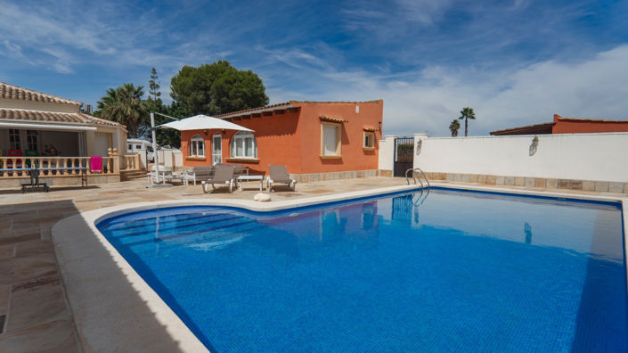 Image No.8-Maison de campagne de 6 chambres à vendre à Alicante