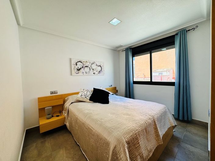 Image No.4-2 Bed Apartment for sale