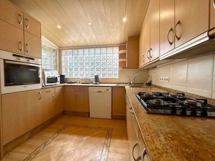 Image No.28-3 Bed Villa for sale