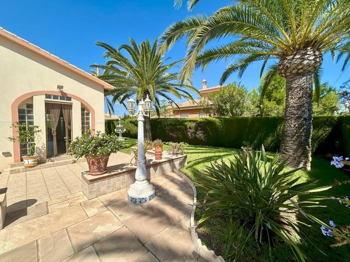 Image No.8-3 Bed Villa for sale