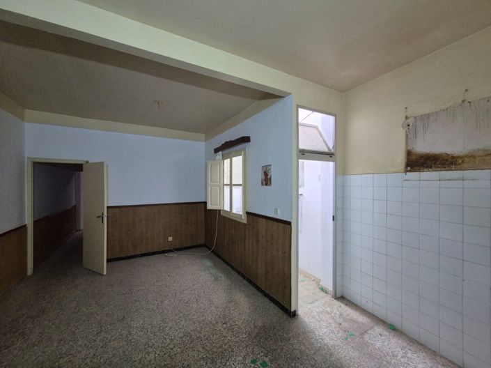 Image No.16-4 Bed Townhouse for sale