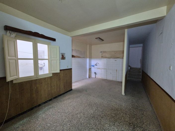 Image No.17-4 Bed Townhouse for sale