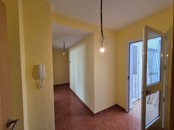 Image No.20-5 Bed Townhouse for sale