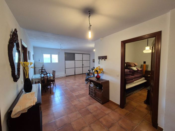 Image No.4-5 Bed Townhouse for sale