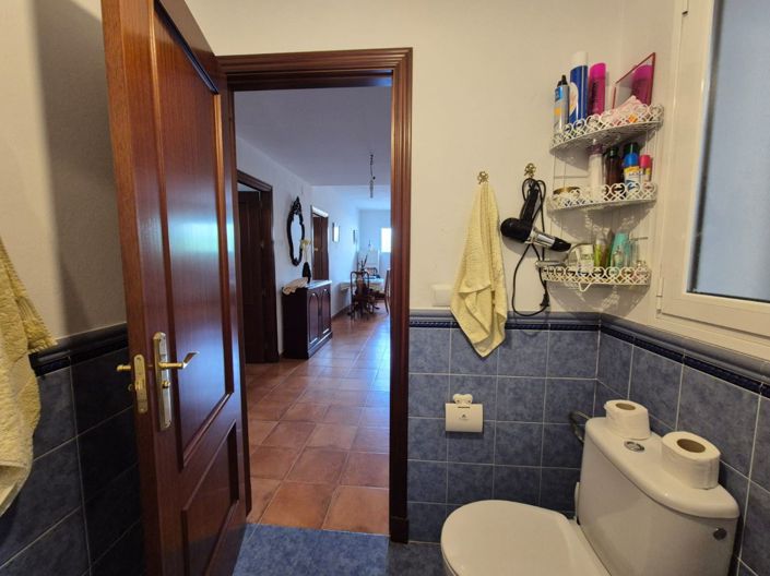 Image No.7-5 Bed Townhouse for sale