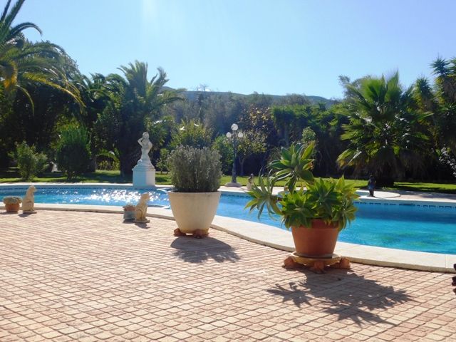 Image No.2-4 Bed Villa for sale