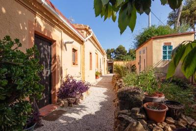 villa-for-sale-in-javea-side