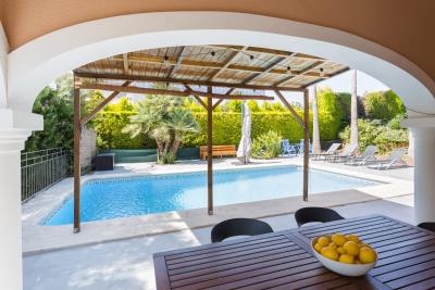 terrace-in-villa-for-sale-in-denia