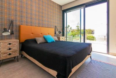 villa-for-sale-in-denia-guest-bedroom