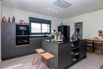 villa-for-sale-in-denia-kitchen