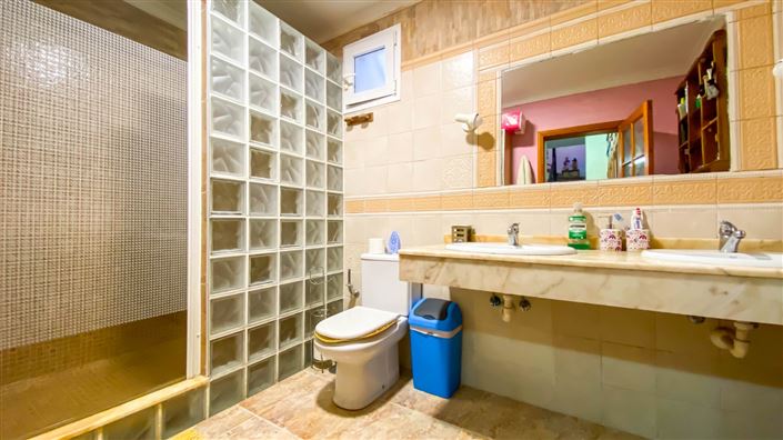 Image No.32-3 Bed House for sale