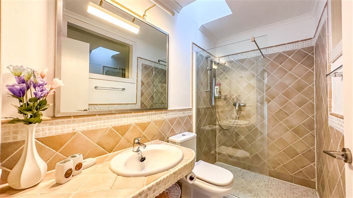 Image No.25-5 Bed Villa for sale