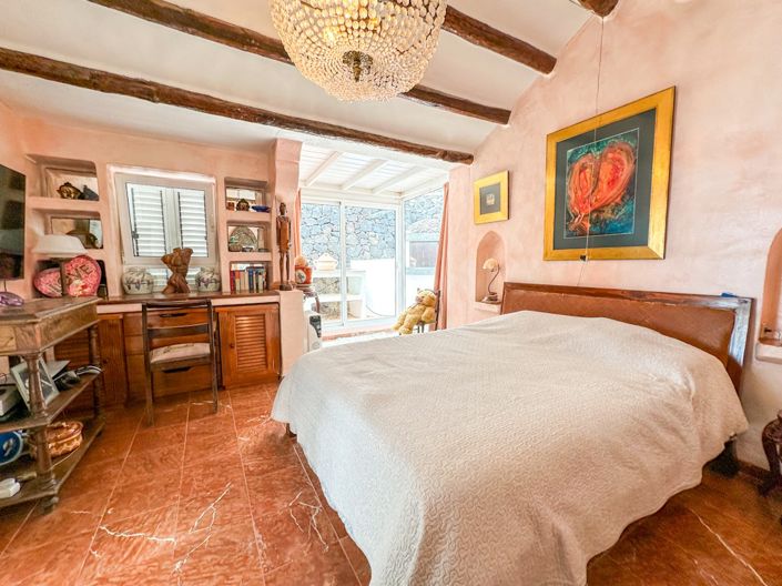 Image No.17-6 Bed Villa for sale