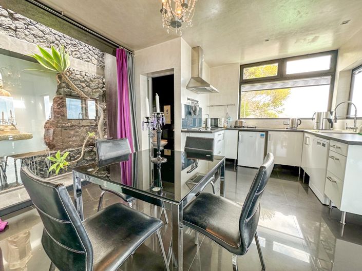 Image No.26-6 Bed Villa for sale