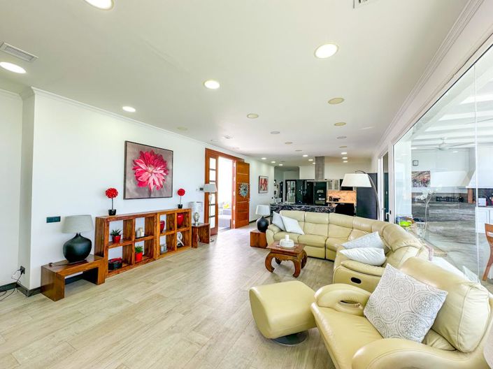 Image No.18-4 Bed Villa for sale