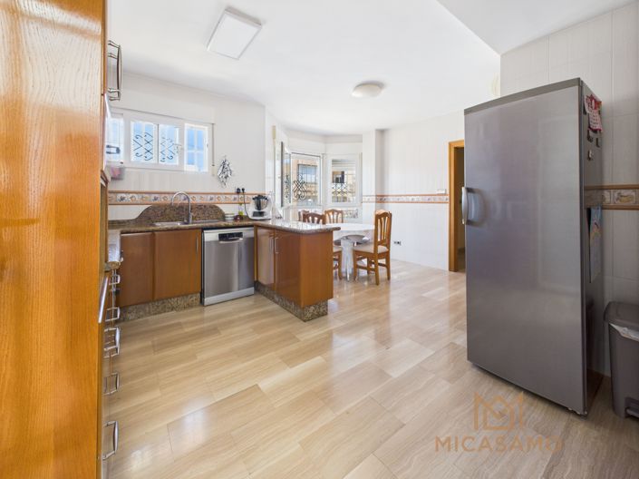 Image No.11-5 Bed Villa for sale