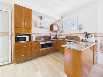 9678brightandpracticalfamilyhomeclosetothemar