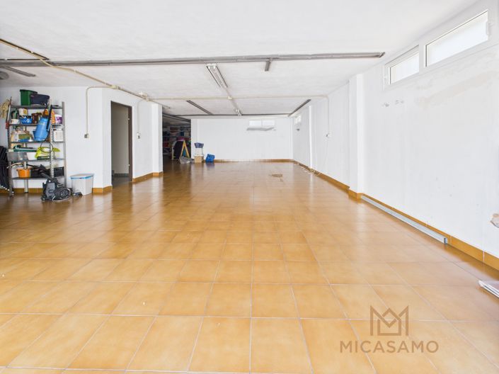 Image No.42-5 Bed Villa for sale