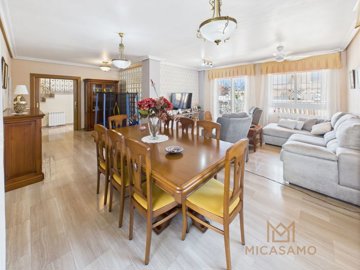 9678brightandpracticalfamilyhomeclosetothemar