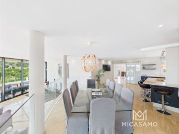 9635luxurioussevenbedroomvillawithstunningvie