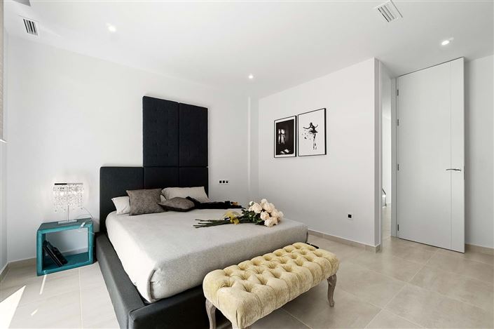 Image No.14-3 Bed Villa for sale