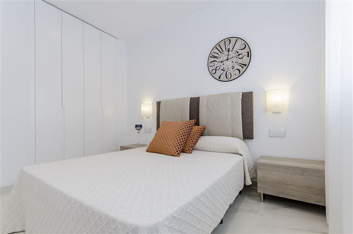 Image No.10-4 Bed Villa for sale