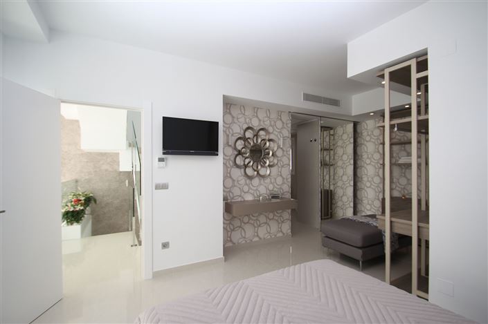 Image No.5-3 Bed Villa for sale