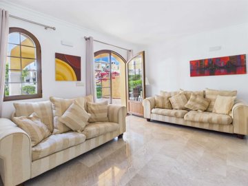 6traditionaltownhouselamangaclub010525133807c