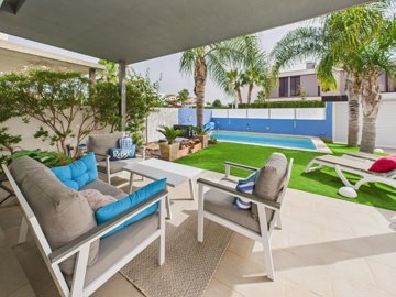 9761stylishmodernvillainmardecristal7c3bedroo