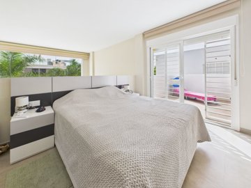 9761stylishmodernvillainmardecristal7c3bedroo