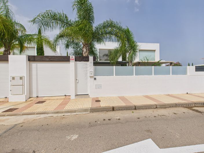 Image No.23-3 Bed Villa for sale