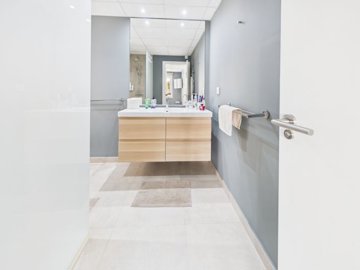 9761stylishmodernvillainmardecristal7c3bedroo