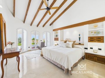 402luxurioussevenbedroomvillainlamangaclube28