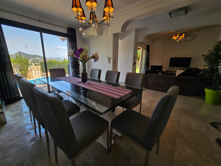 Image No.10-6 Bed Villa for sale