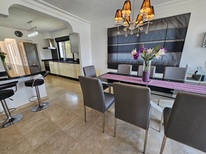 Image No.11-6 Bed Villa for sale