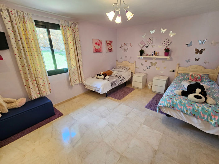 Image No.18-6 Bed Villa for sale