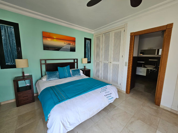 Image No.28-6 Bed Villa for sale