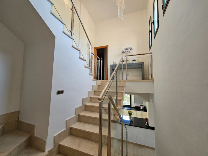 Image No.32-6 Bed Villa for sale