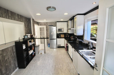 9201charmingvillaforsaleonkm18oflamangastrip2